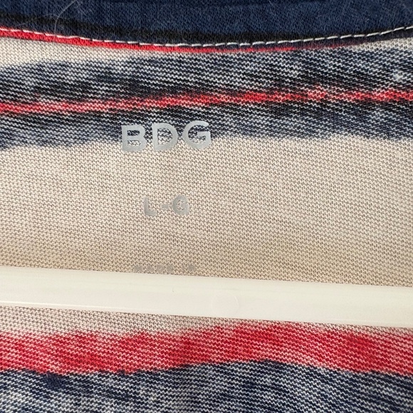 BDG | striped tee | size large - Picture 2 of 2